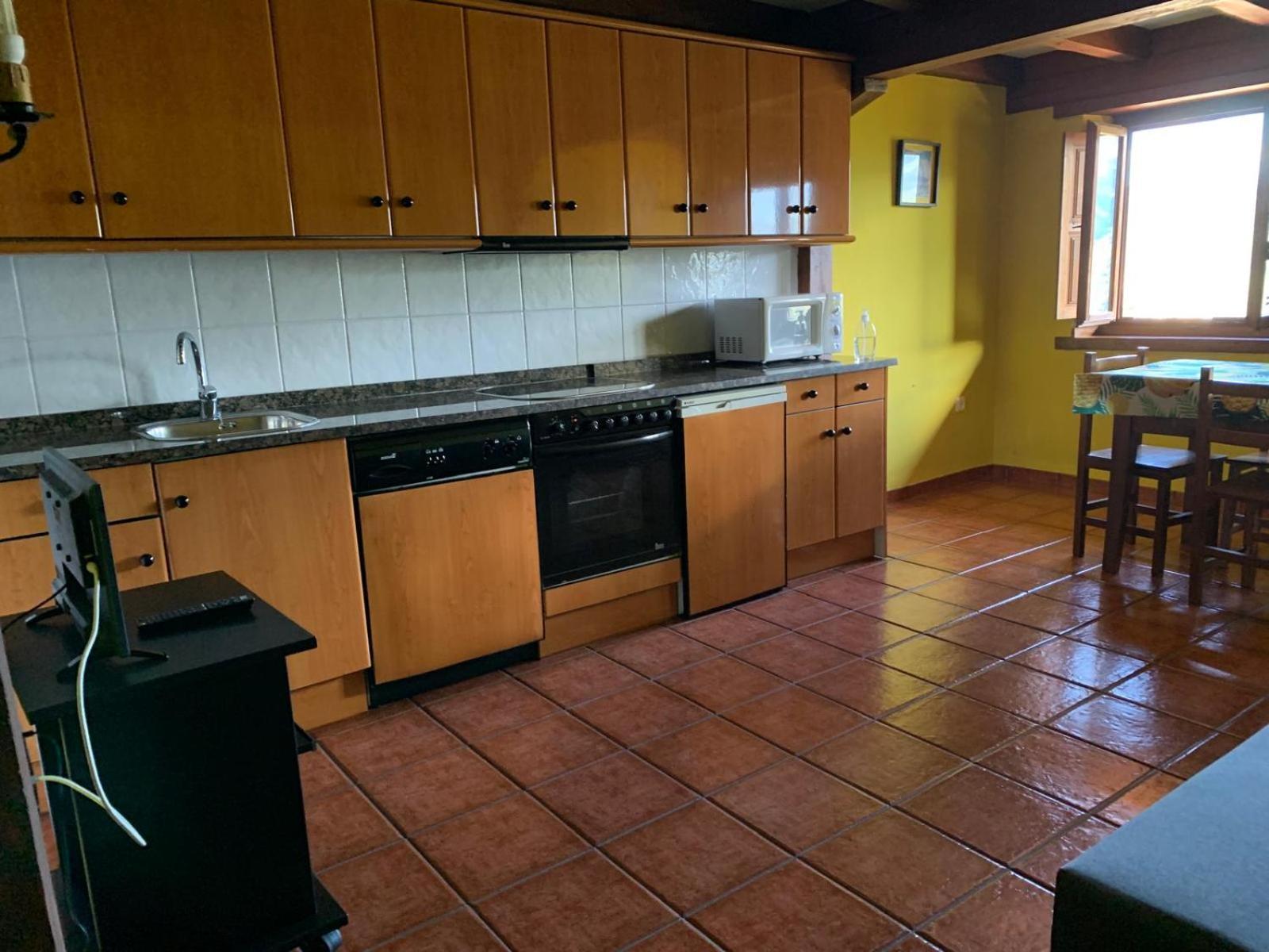 Apartamentos Las Rocas De Brez Екстериор снимка
